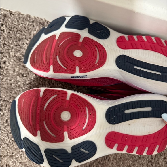 Brand new Brooks Women’s Running Shoes Glycerin 20 - Picture 7 of 7